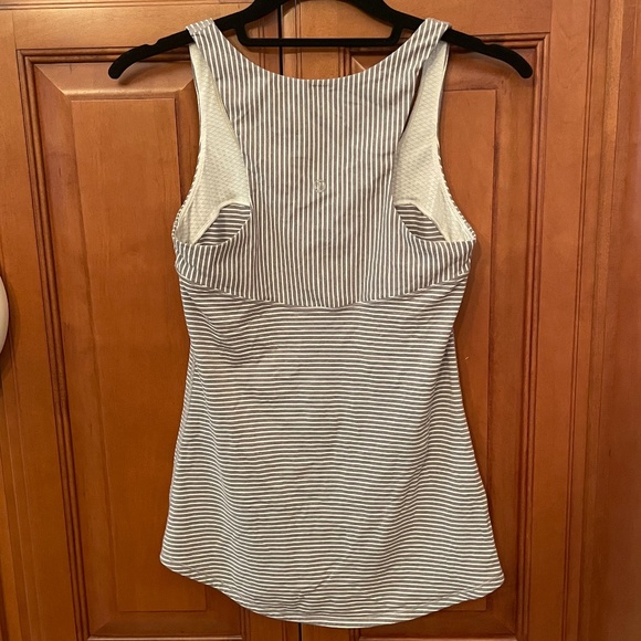 Lululemon Run: First Base Tank - Picture 2 of 2